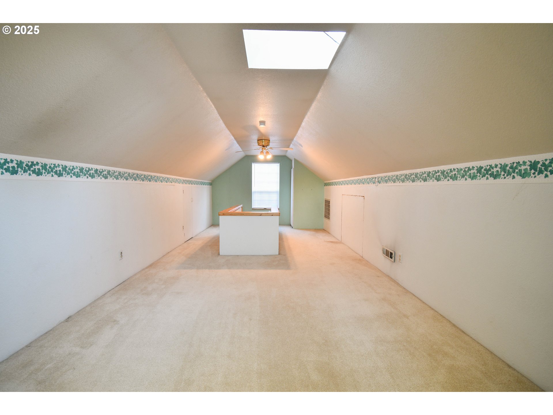 1731 Southeast Hamilton Street Roseburg, OR 97470 - Photo 18 of 23 a view of entryway