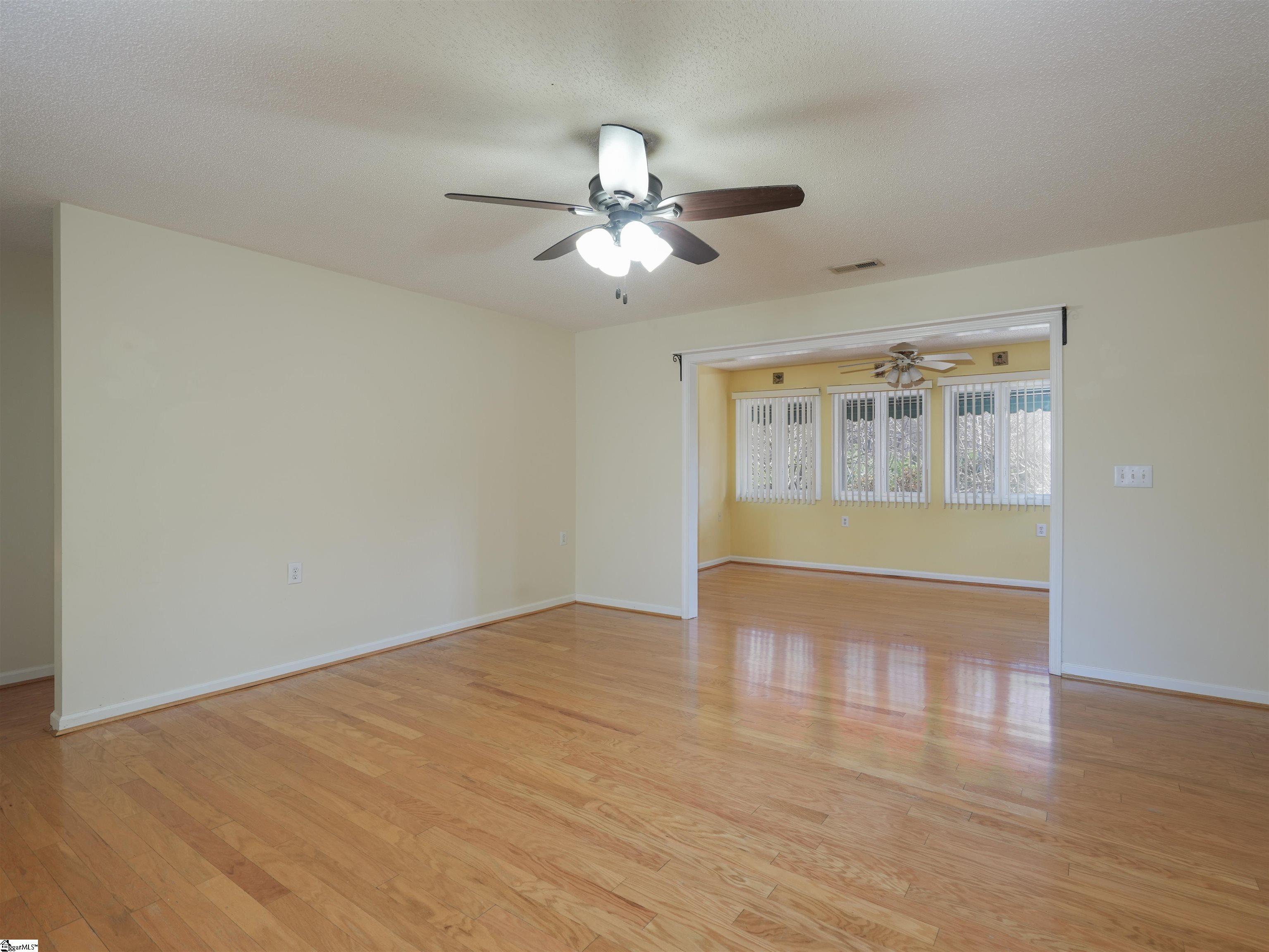 507 Milstead Way Greenville, SC 29615 - Photo 2 of 31