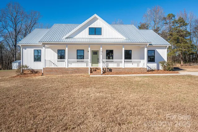 $497,750 | 1824 Highway 182, Lincolnton, NC 28092