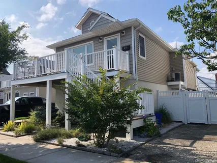 $4,500 | 439 East Market Street, Long Beach, NY 11561