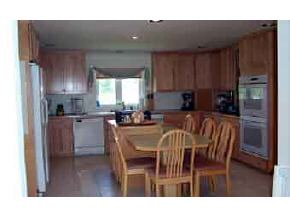3 Castlegate Way, Unit 3 Nashua, NH 03063 - Photo 4 of 5