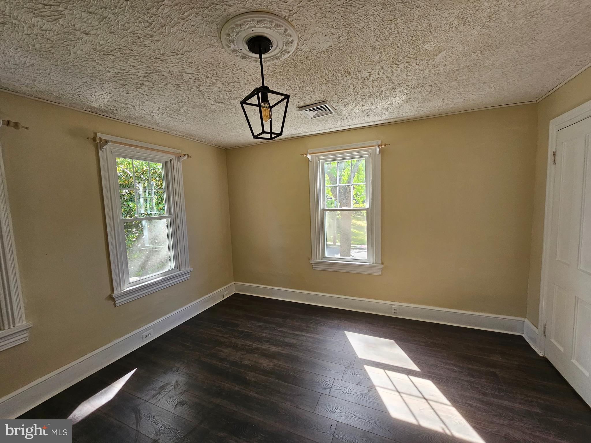 25 North Lawrence Street Bridgeton, NJ 08302 - Photo 9 of 34