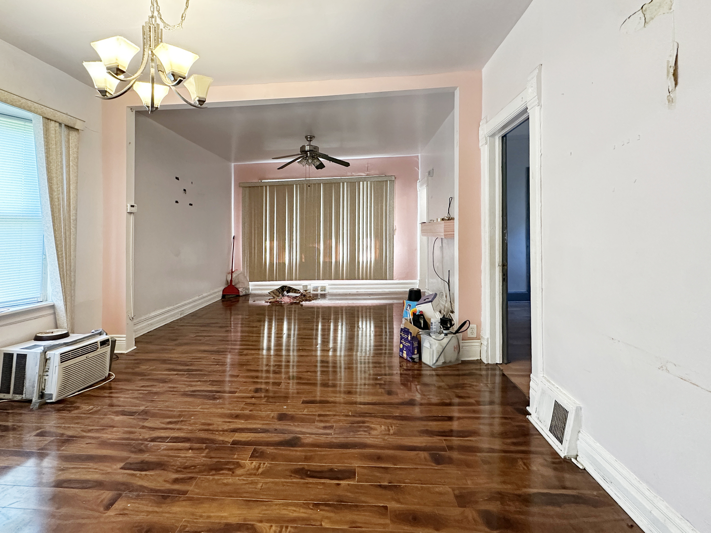 5149 South Carpenter Street Chicago, IL 60609 - Photo 4 of 13