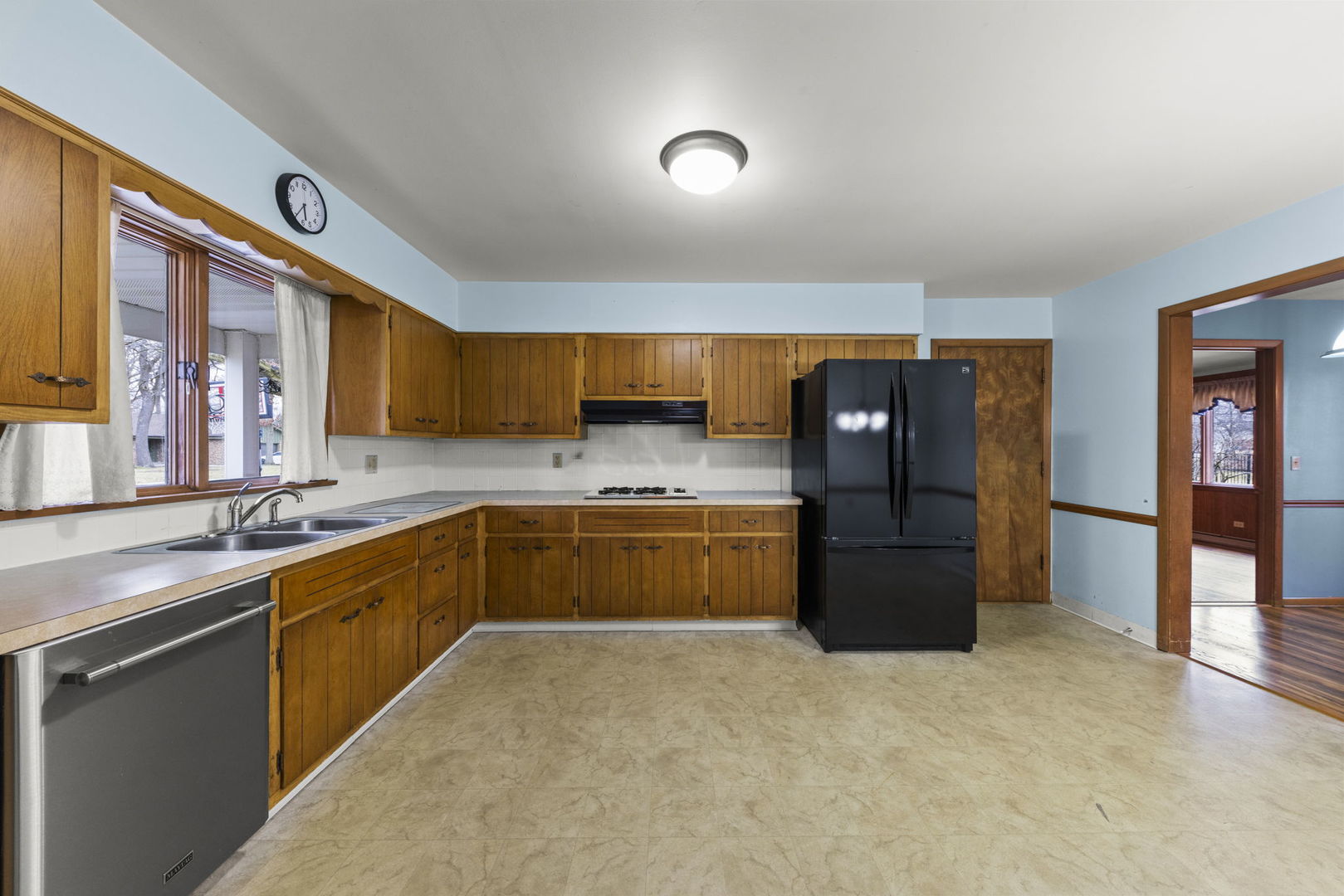 830 Victor Road Aurora, IL 60505 - Photo 11 of 42 Gallery Image 11