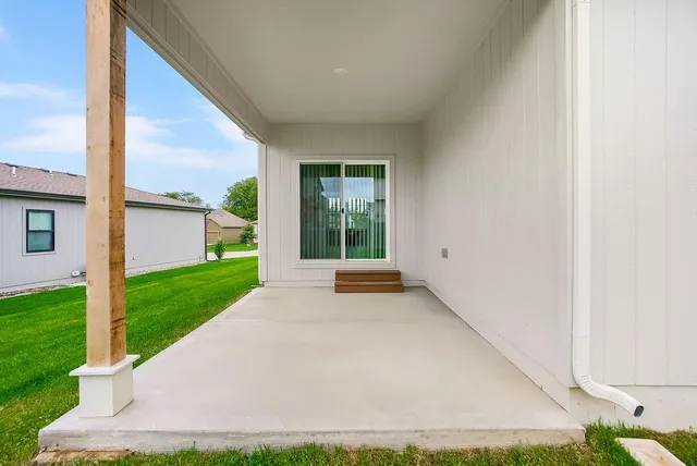 $429,000 | 1128 South 12th Terrace, Louisburg, KS 66053