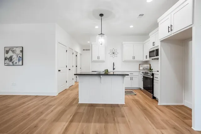 $429,000 | 1128 South 12th Terrace, Louisburg, KS 66053