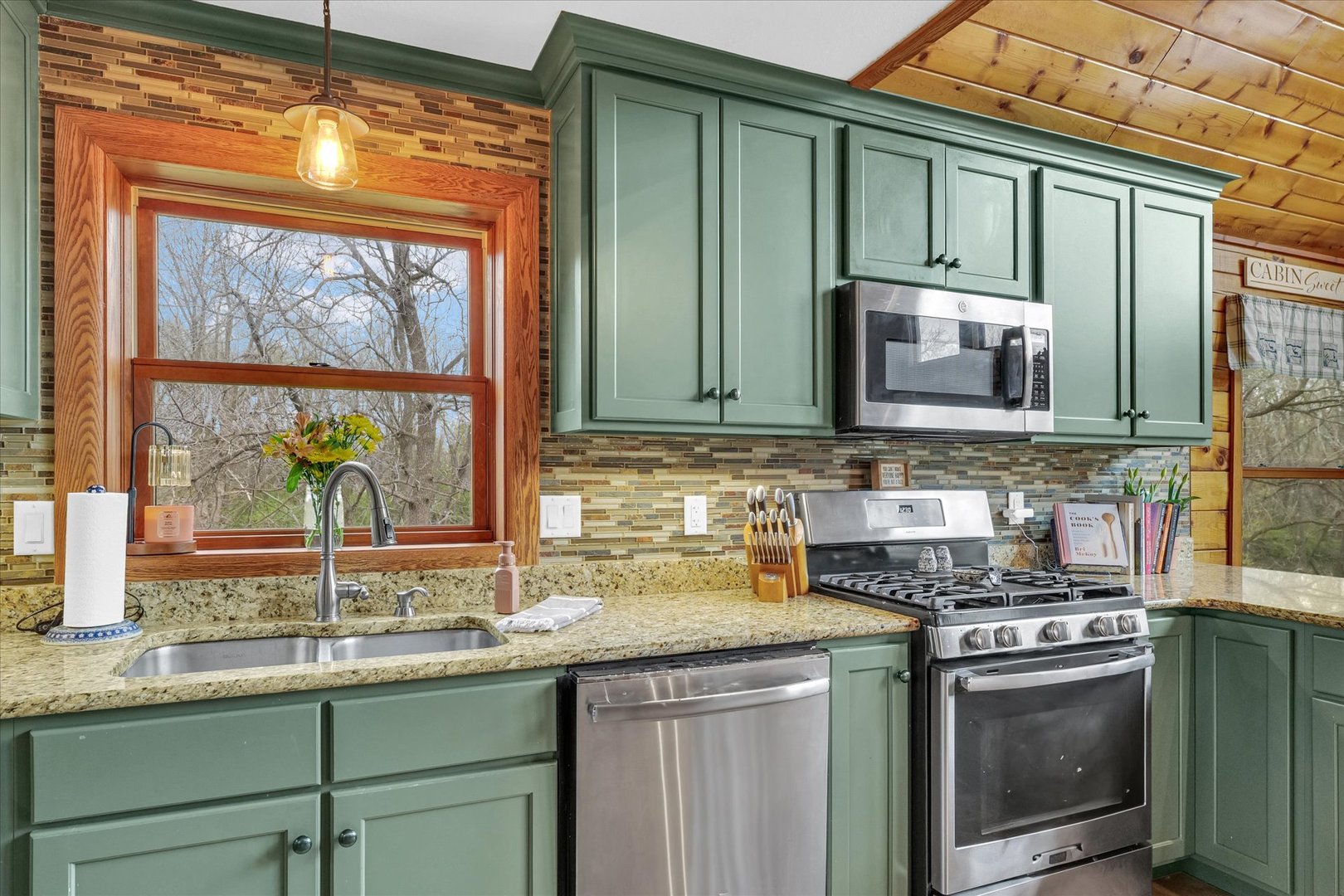 1096 Bucks Pond Road Monticello, IL 61856 - Photo 15 of 58 Gallery Image 15
