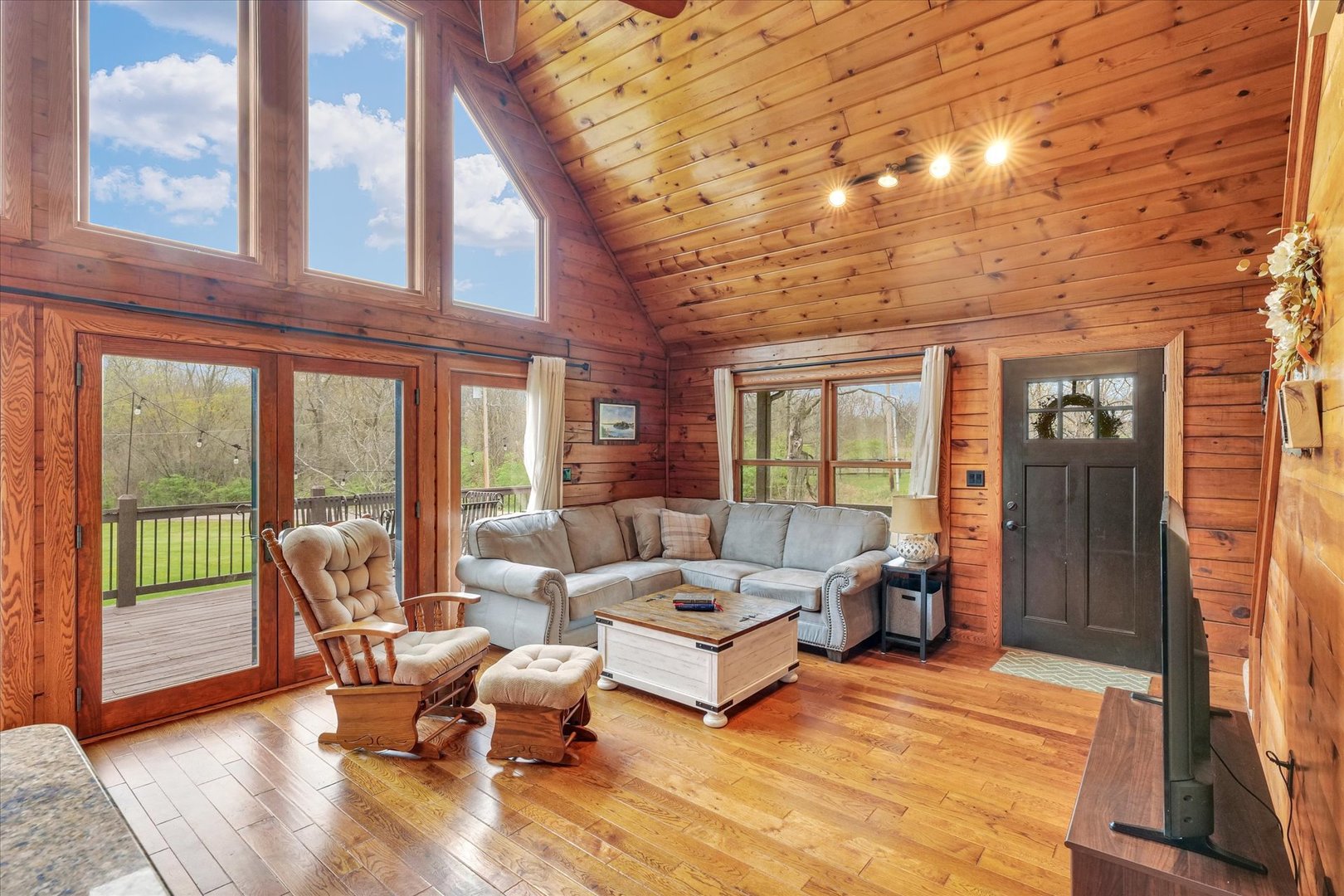 1096 Bucks Pond Road Monticello, IL 61856 - Photo 8 of 58 Gallery Image 8