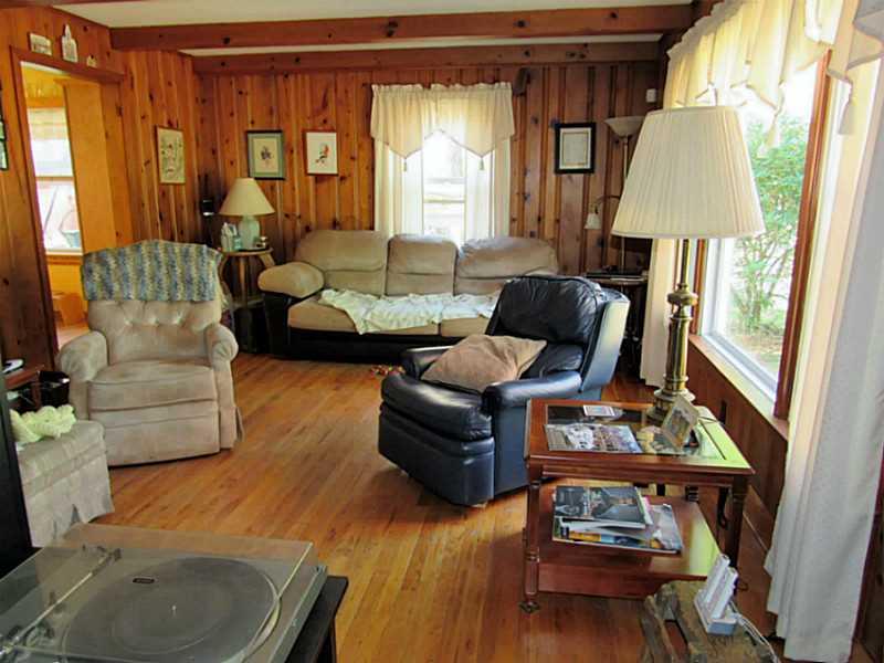 135 Hamel Road Renfrew, PA 16053 - Photo 5 of 21 Living Room.
