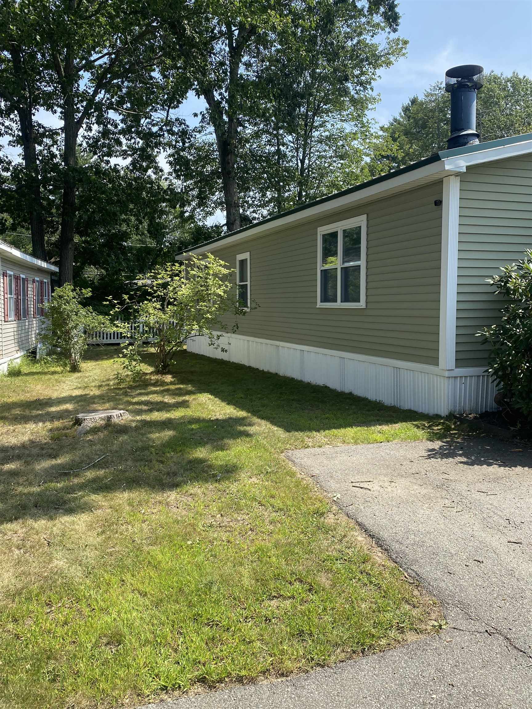 32 Lindenshire Avenue Exeter, NH 03833 - Photo 2 of 22