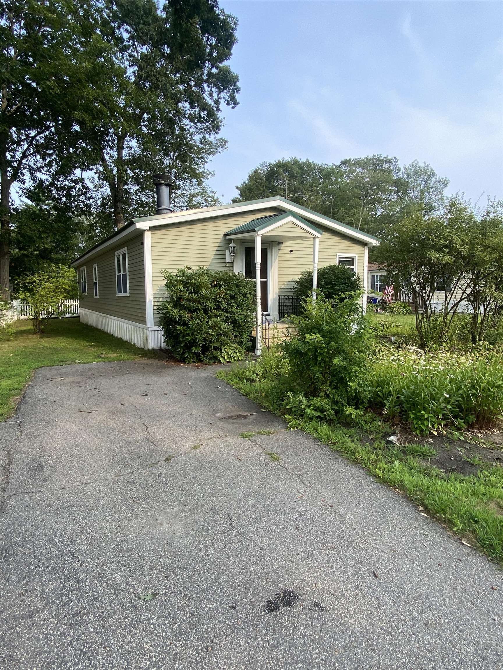 32 Lindenshire Avenue Exeter, NH 03833 - Photo 3 of 22