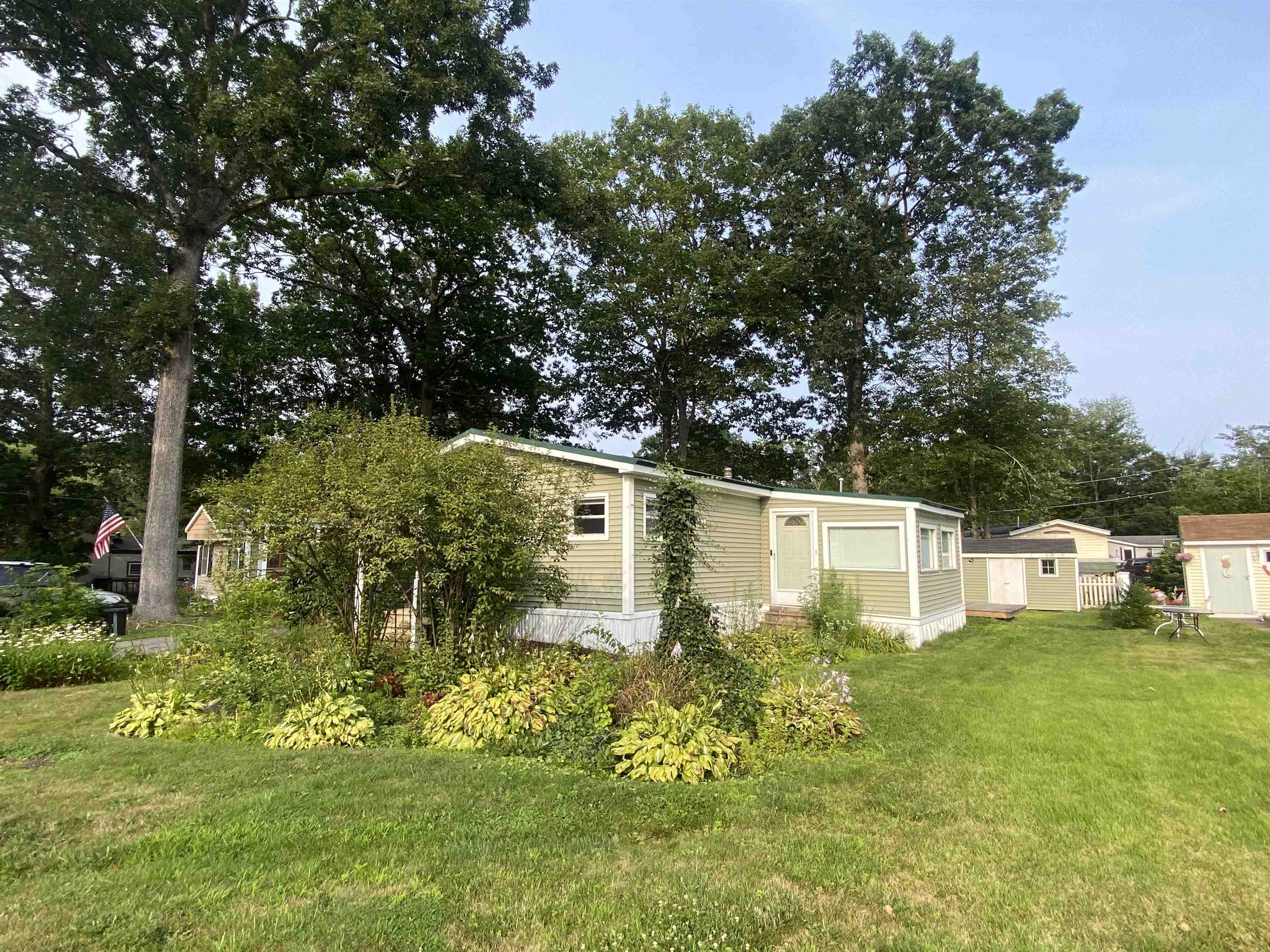 32 Lindenshire Avenue Exeter, NH 03833 - Photo 4 of 22