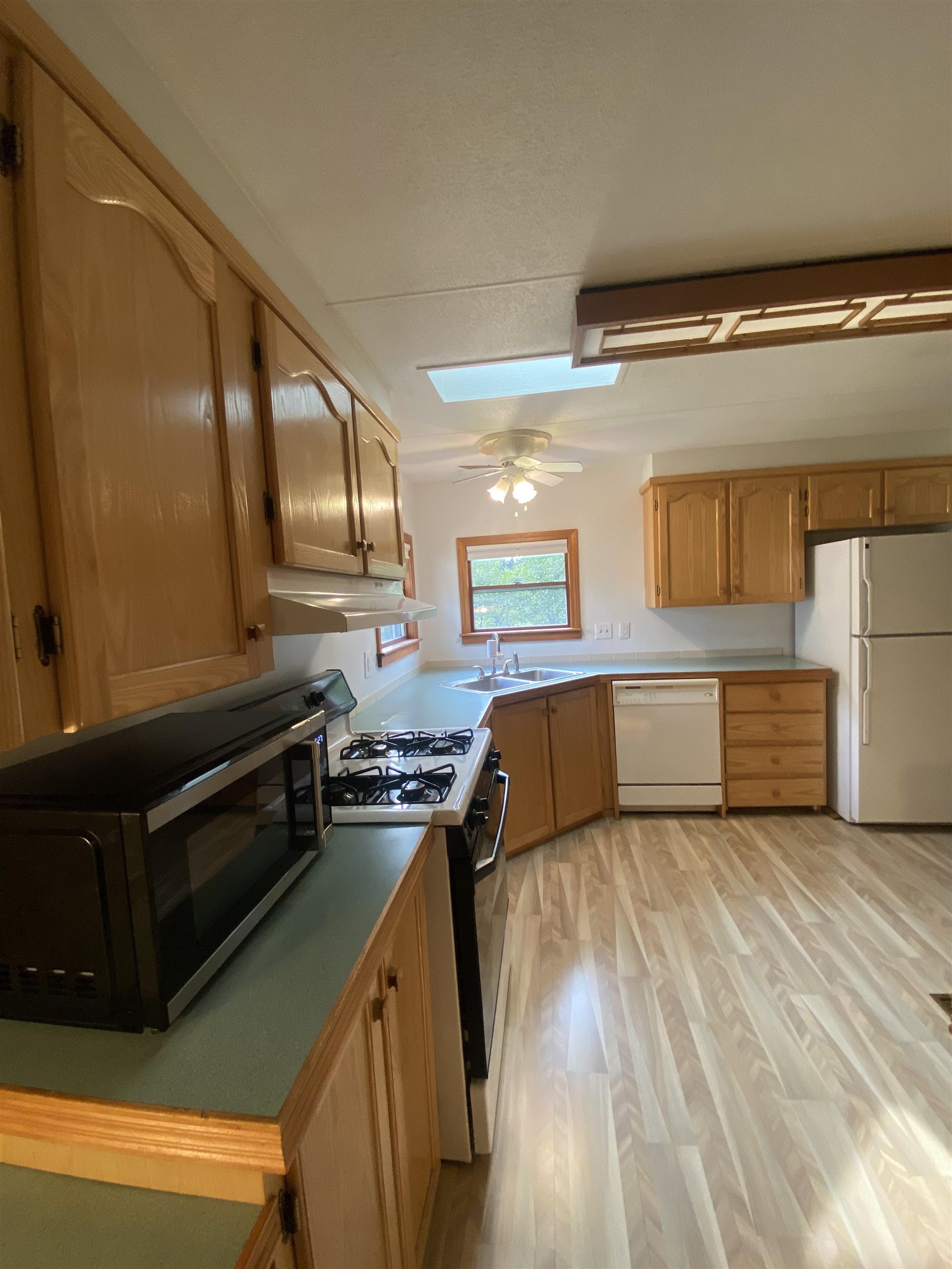 32 Lindenshire Avenue Exeter, NH 03833 - Photo 10 of 22