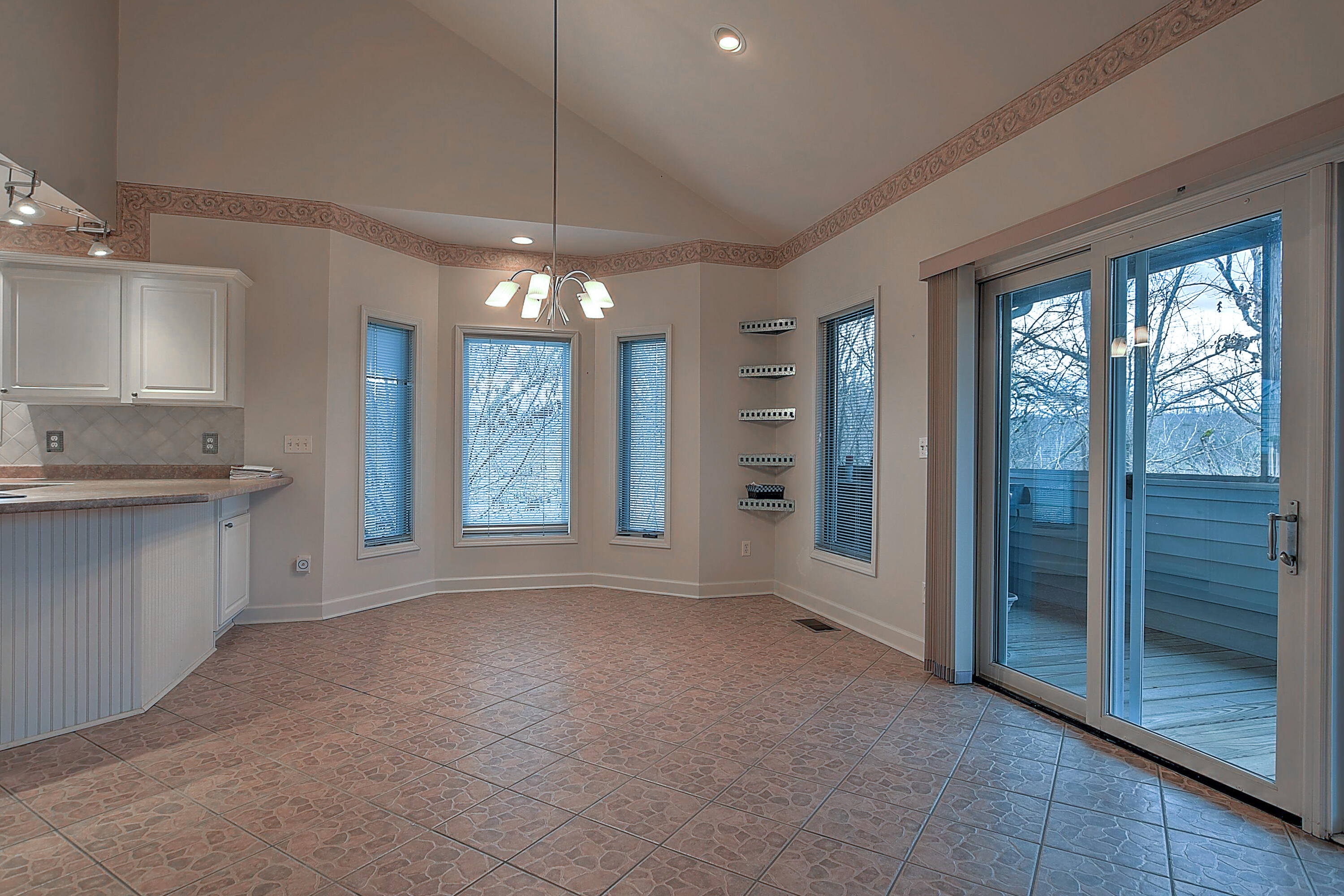 142 Stonebrook Loop Elizabethton, TN 37643 - Photo 11 of 50 142 Stonebrook Loop-12