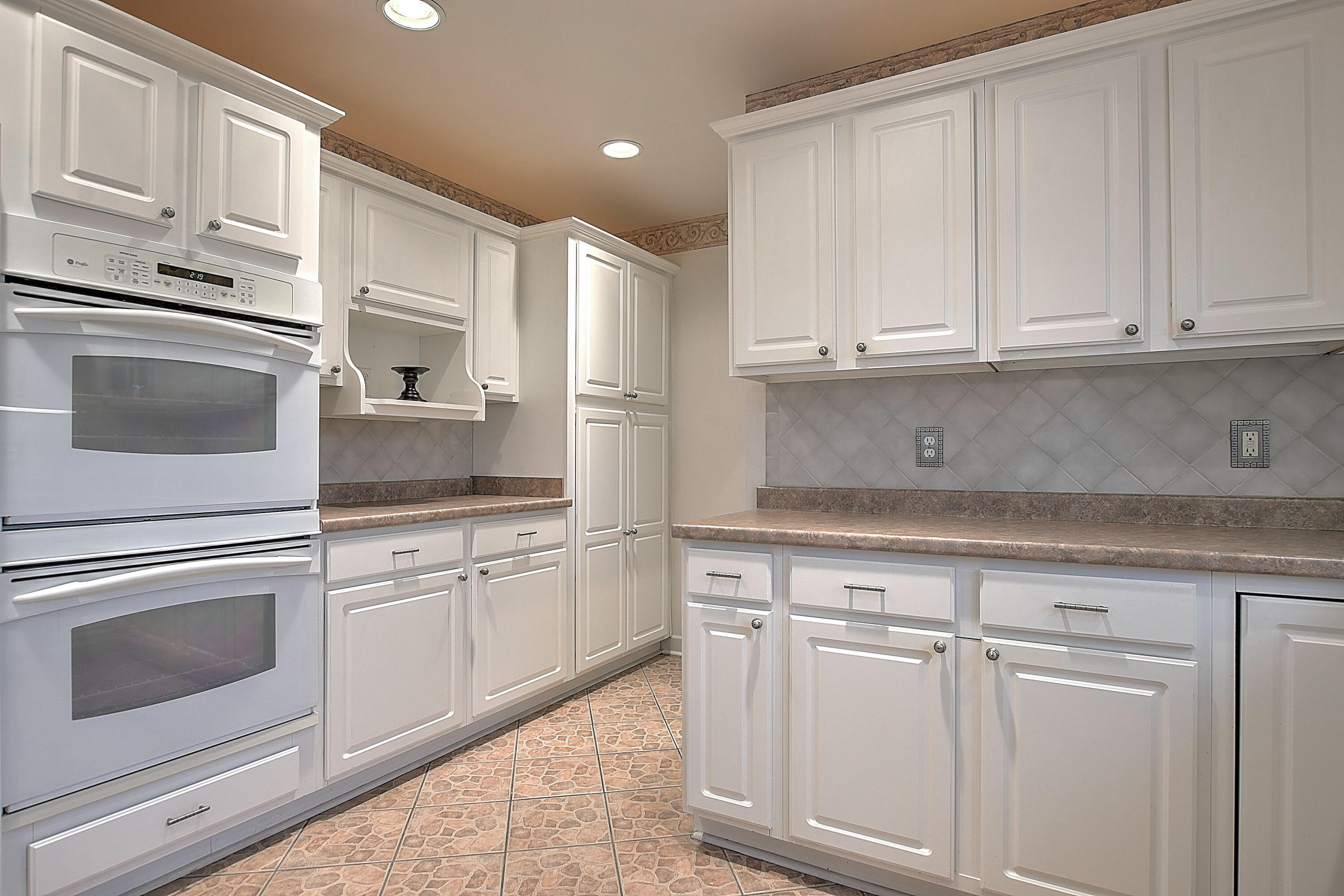 142 Stonebrook Loop Elizabethton, TN 37643 - Photo 16 of 50 142 Stonebrook Loop-17