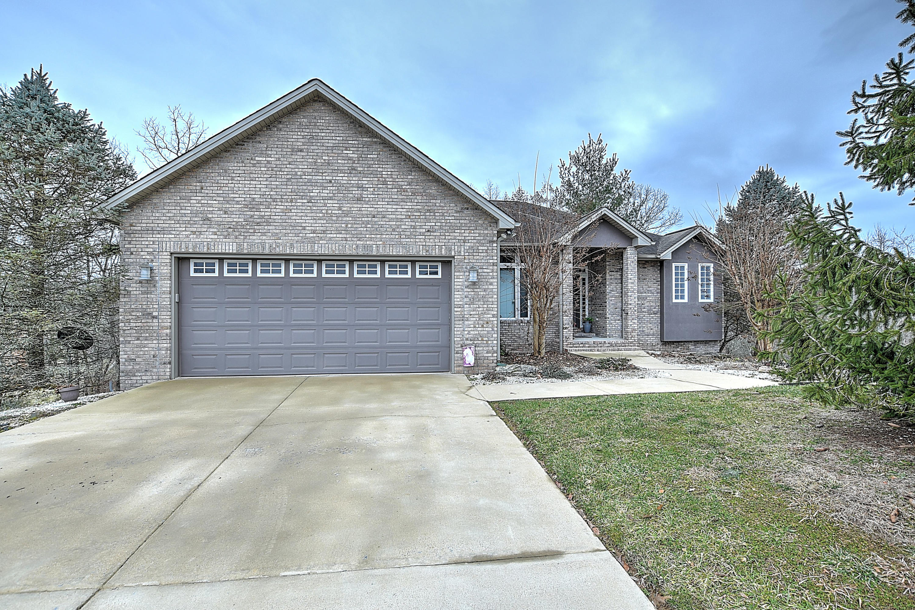 142 Stonebrook Loop Elizabethton, TN 37643 - Photo 3 of 50 142 Stonebrook Loop-4