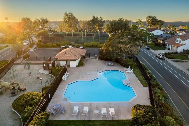 $1,649,900 | 1619 Willowspring Drive North, Encinitas, CA 92024