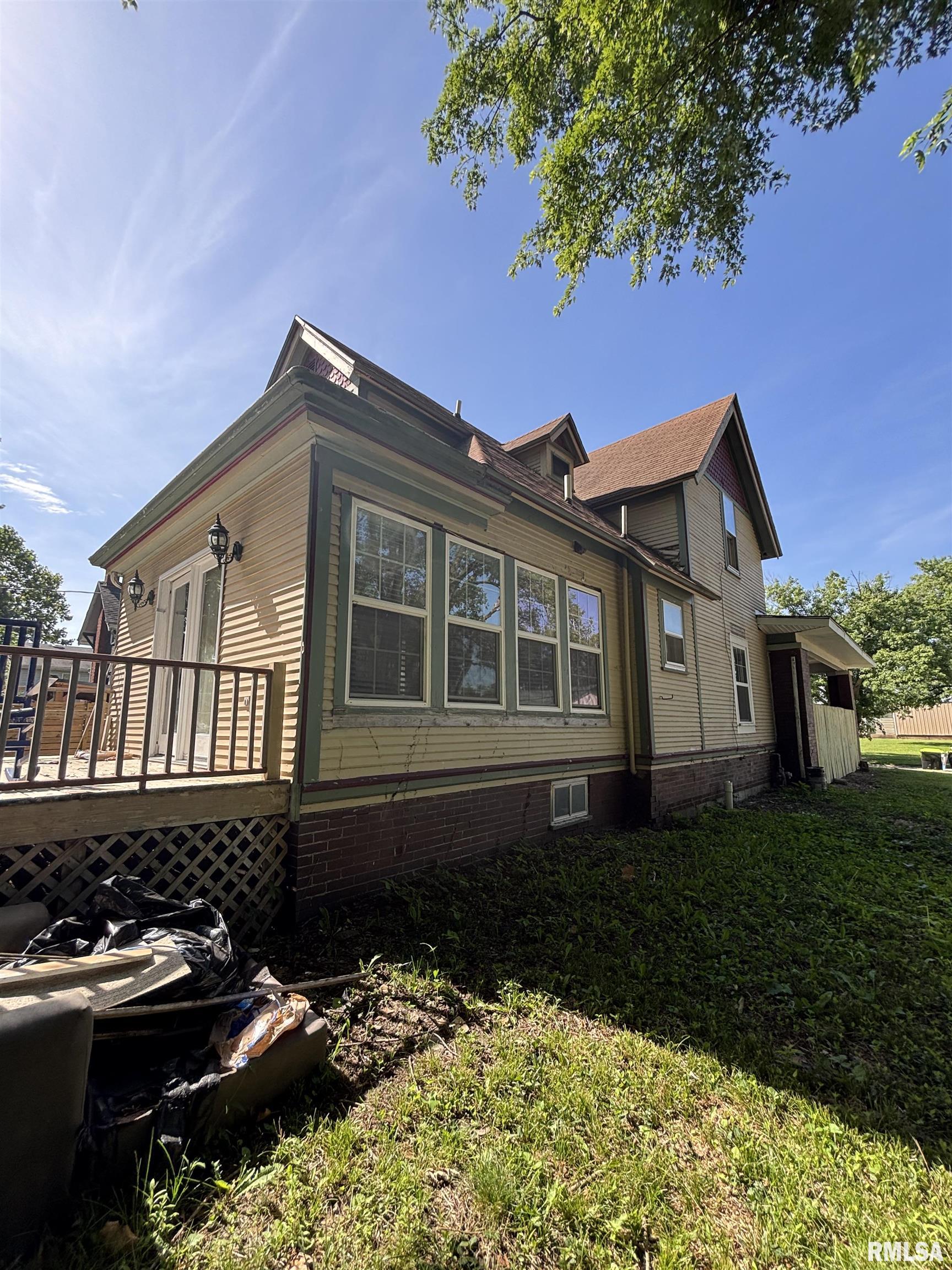 295 West Barnes Street Bushnell, IL 61422 - Photo 4 of 96