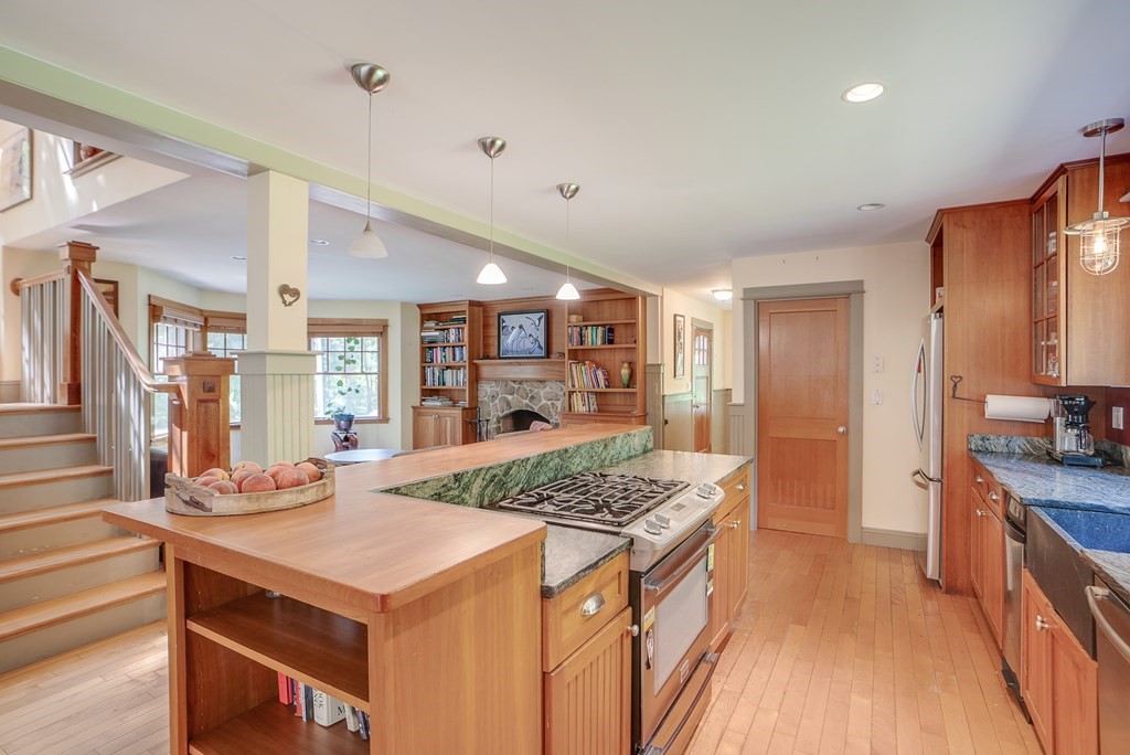 277 Stow Road Harvard, MA 01451 - Photo 17 of 42