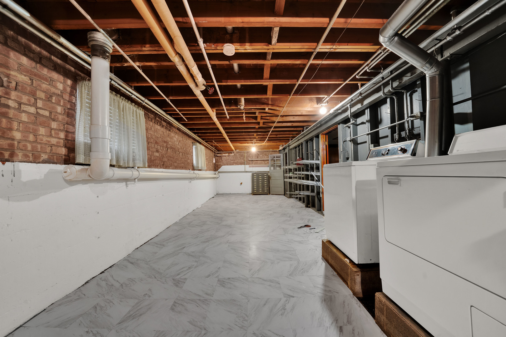 5730 South Tripp Avenue Chicago, IL 60629 - Photo 14 of 16