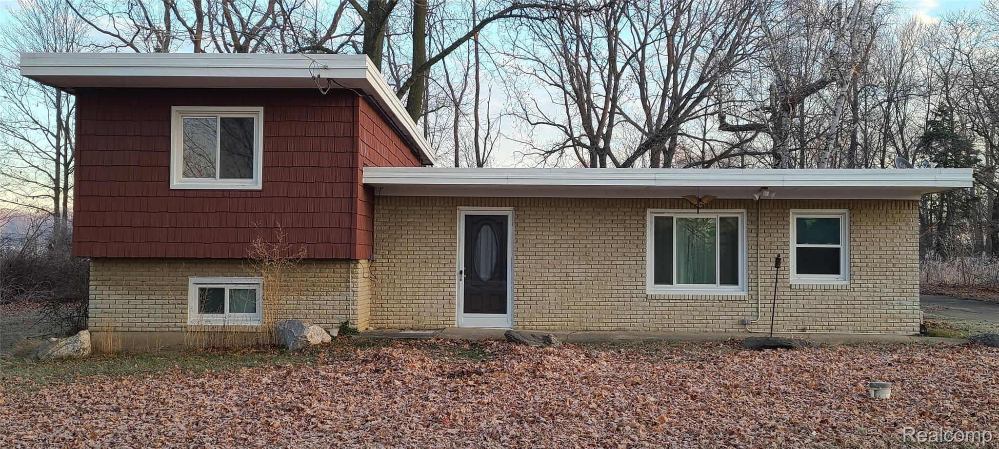 6336 Lobdell Road Linden, MI 48451 - Photo 3 of 31 20201210_081414.jpg