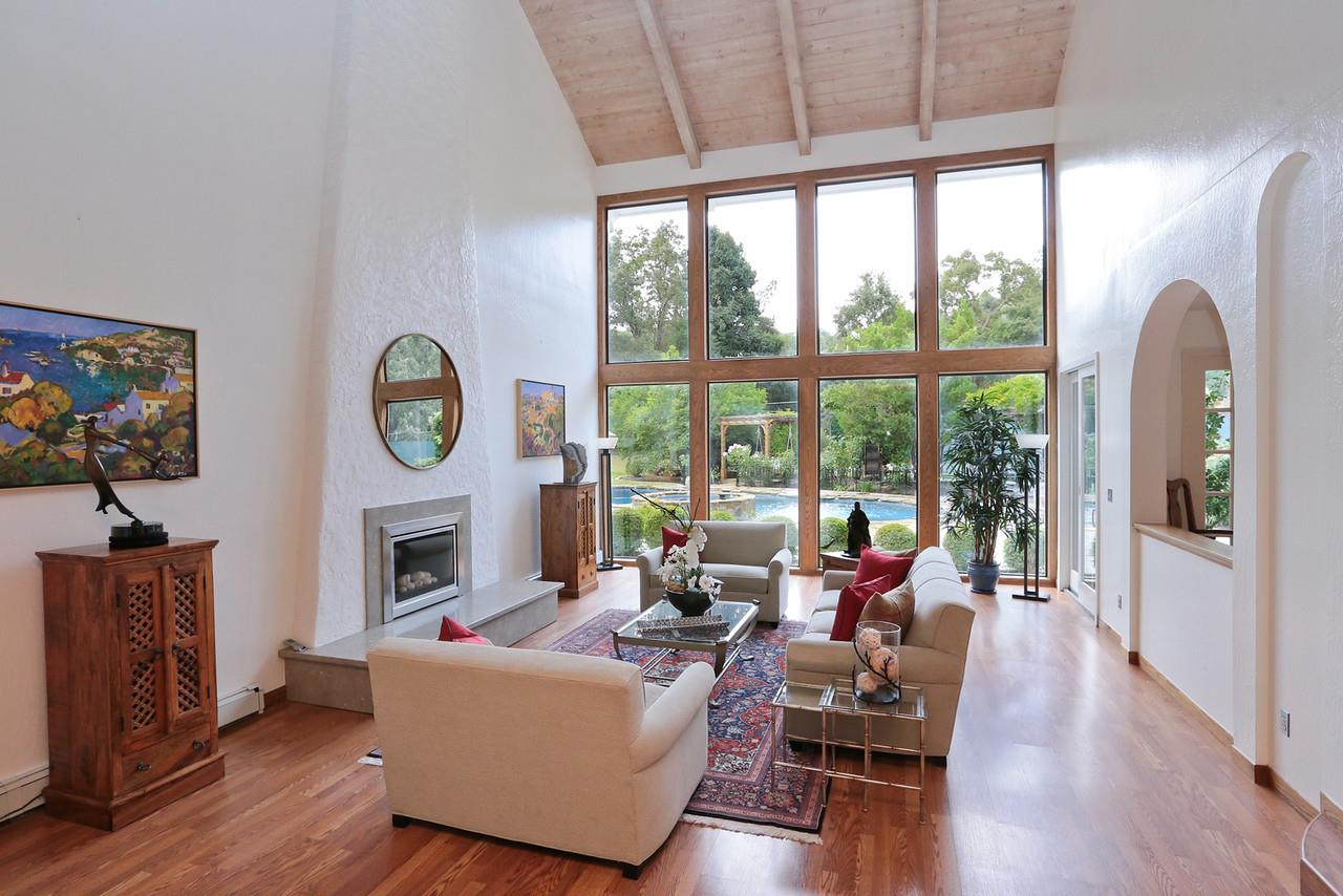 14210 Baleri Ranch Road Los Altos Hills, CA 94022 - Photo 7 of 48