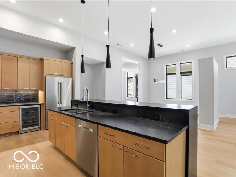 2637 Rix Court Carmel, IN 46033 - Photo 15 of 83