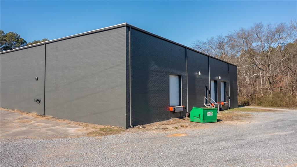 3843 Highway 41 Resaca, GA 30735 - Photo 21 of 23 a front view of a house having yard