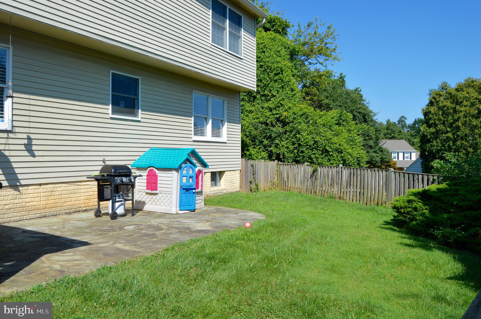 2131 Silentree Drive Vienna, VA 22182 - Photo 23 of 25 Rear Yard Patio