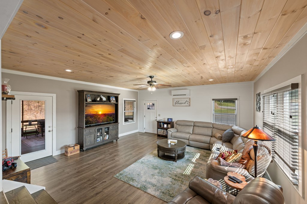 1201 Ada Street Blue Ridge, GA 30513 - Photo 5 of 62