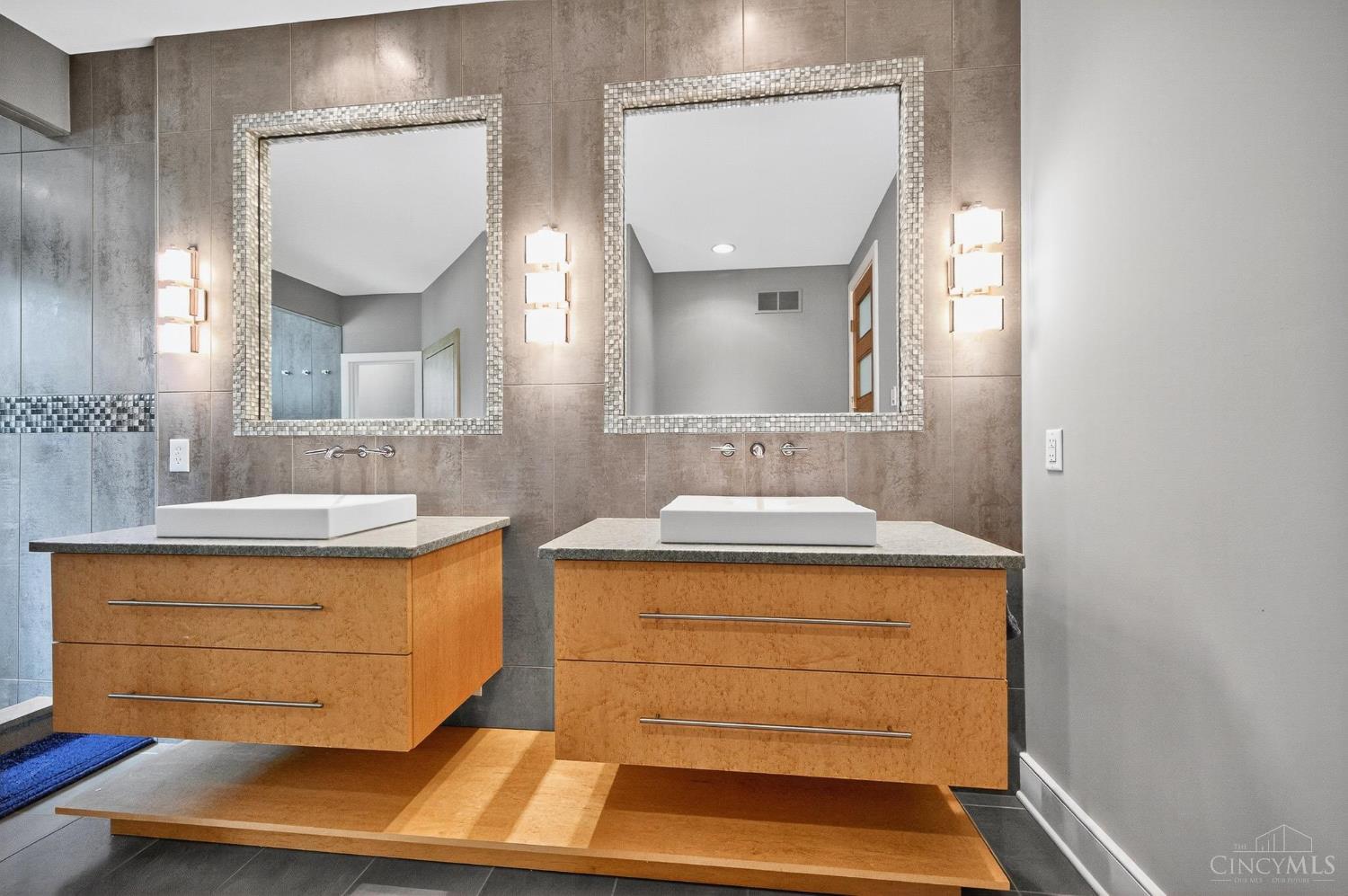 8714 Weller Road Montgomery, OH 45249 - Photo 19 of 47 Gallery Image 19
