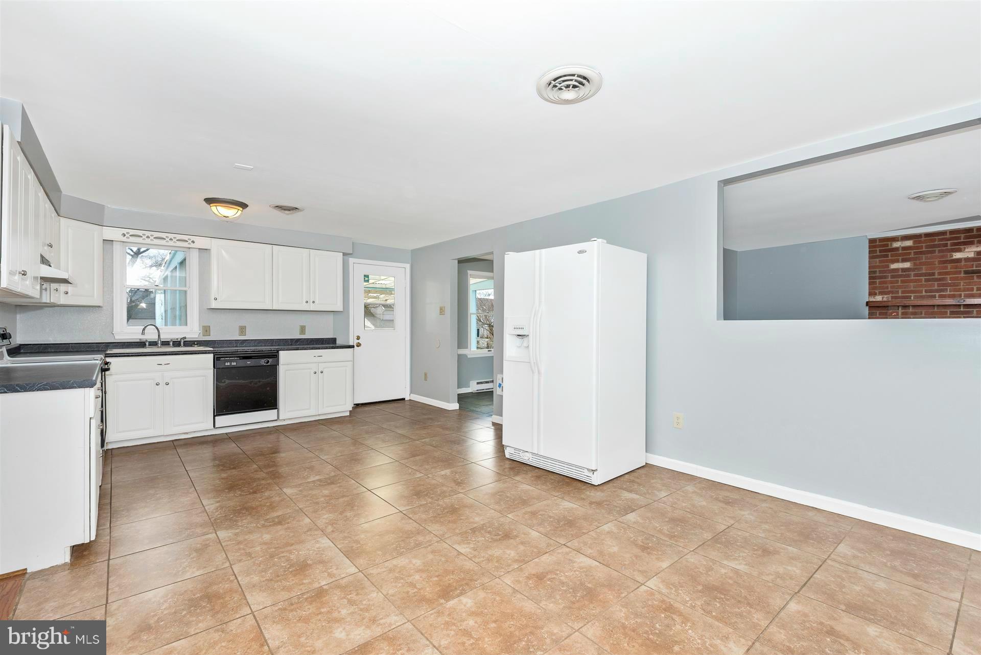 5707 Adamstown Road Adamstown, MD 21710 - Photo 6 of 30 Kitchen