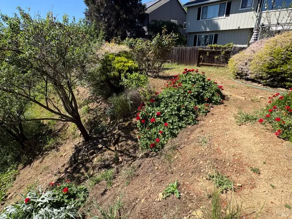 $788,888 | 128 West Seaview Drive, Benicia, CA 94510