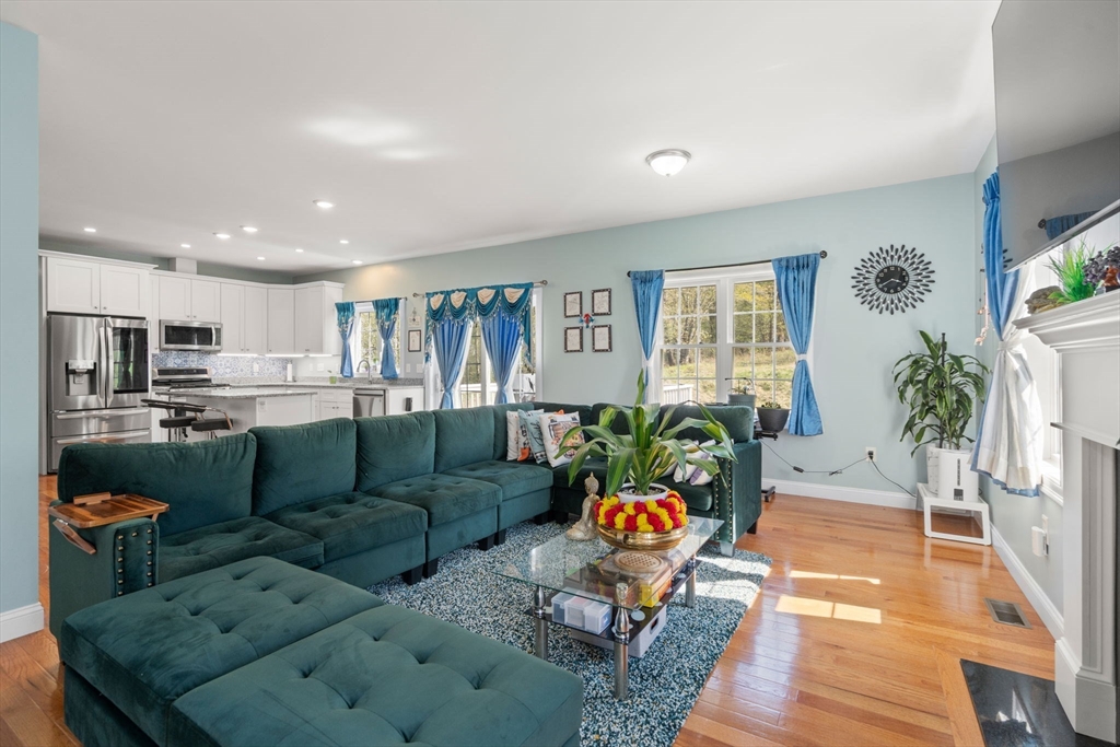 32 Hycrest Road Charlton, MA 01507 - Photo 18 of 42