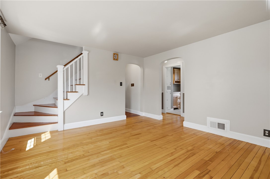 74 Macarthur Road Woonsocket, RI 02895 - Photo 9 of 34 Gallery Image 9