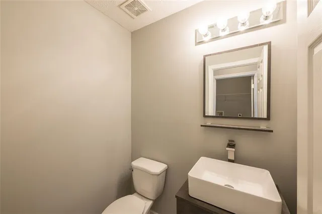 $2,400 | 7040 Magnolia Park Lane Northwest, Norcross, GA 30093