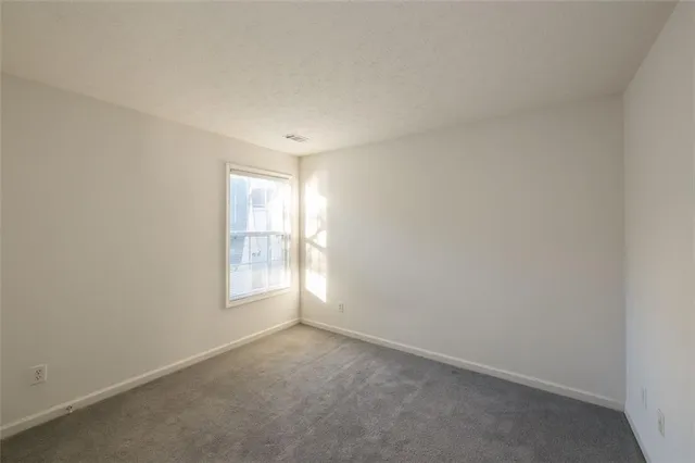 $2,400 | 7040 Magnolia Park Lane Northwest, Norcross, GA 30093