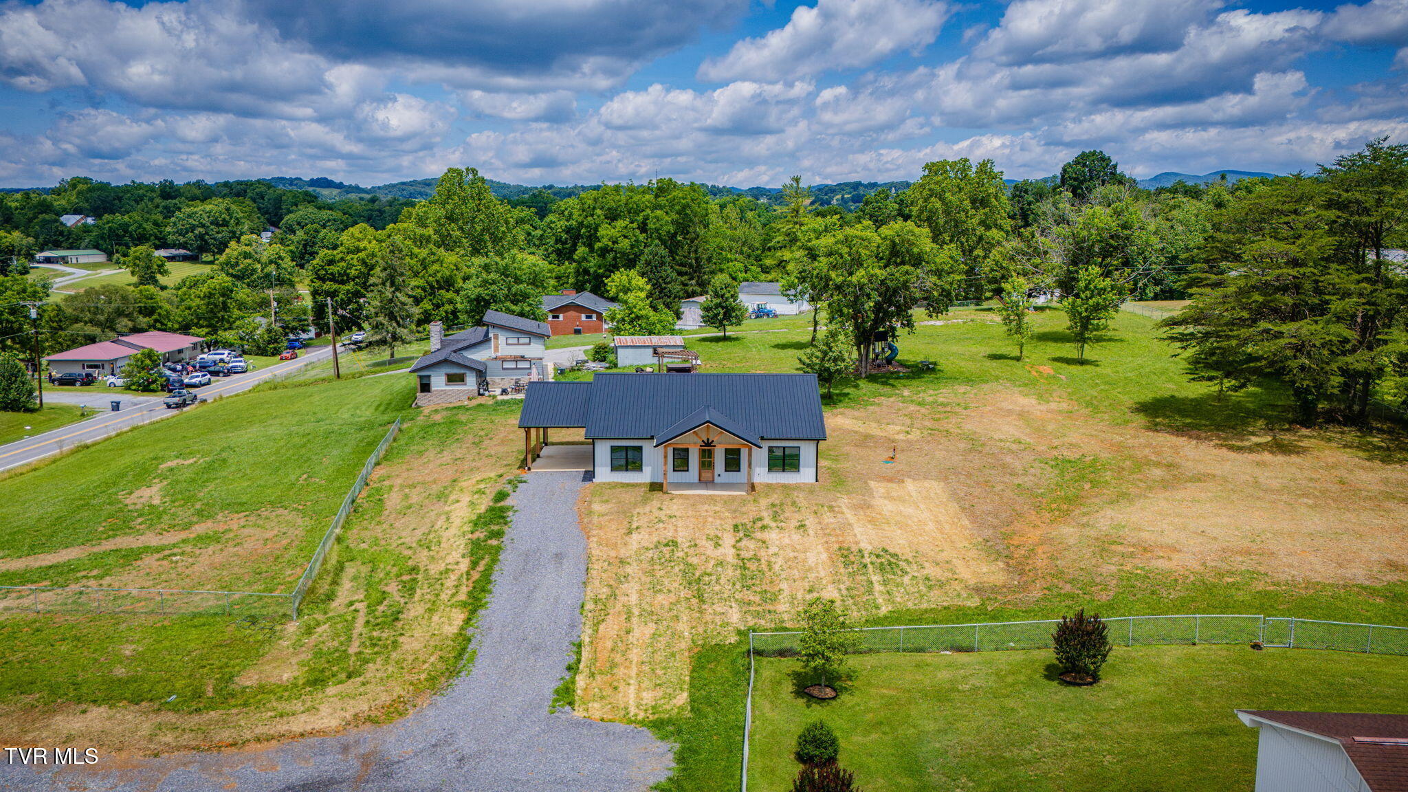 808 New Beason Well Road Kingsport, TN 37660 - Photo 27 of 31 102