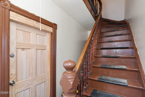 $1,050 | 28 Bradford Street, Unit 1, Albany, NY 12206