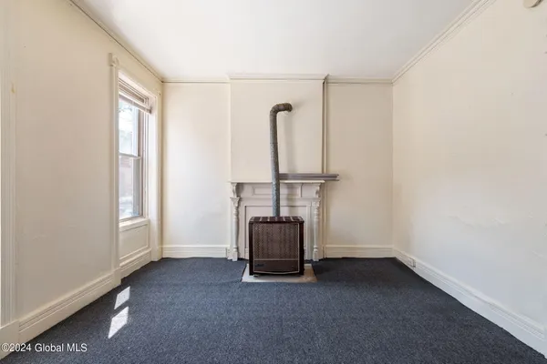 $1,050 | 28 Bradford Street, Unit 1, Albany, NY 12206