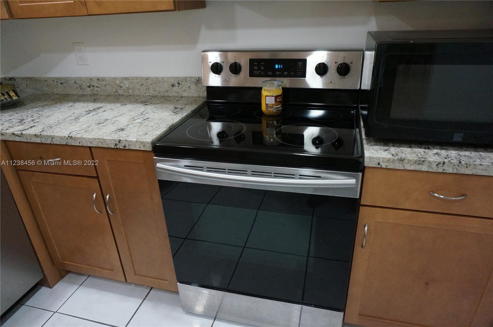 5420 Gate Lake Road, Unit 5420 Tamarac, FL 33319 - Photo 18 of 39 Gallery Image 18