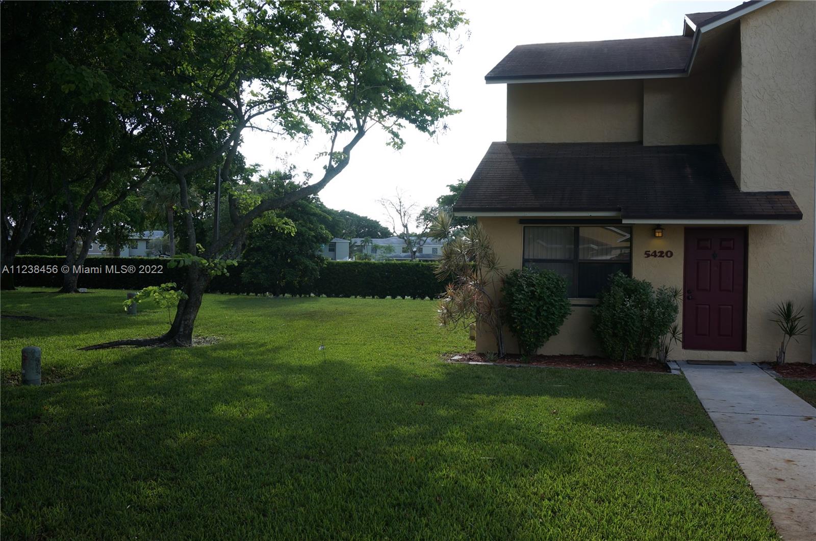 5420 Gate Lake Road, Unit 5420 Tamarac, FL 33319 - Photo 2 of 39 Gallery Image 2