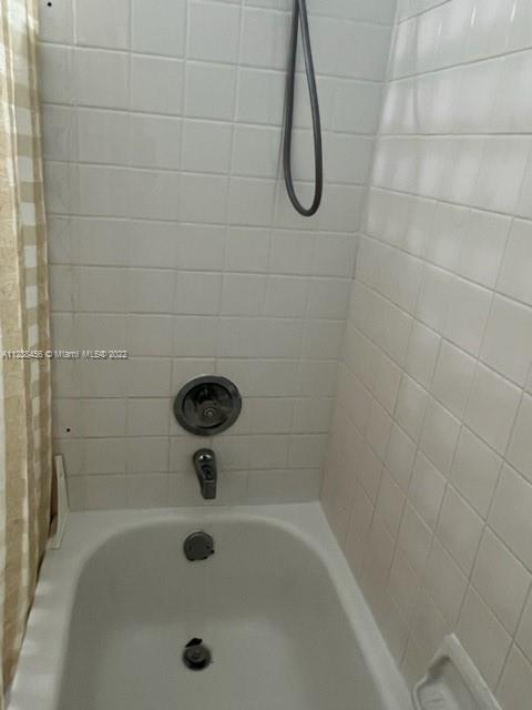 5420 Gate Lake Road, Unit 5420 Tamarac, FL 33319 - Photo 22 of 39 Gallery Image 22