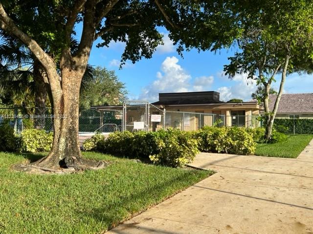 5420 Gate Lake Road, Unit 5420 Tamarac, FL 33319 - Photo 36 of 39 Gallery Image 36