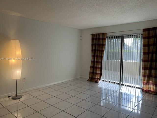 5420 Gate Lake Road, Unit 5420 Tamarac, FL 33319 - Photo 8 of 39 Gallery Image 8