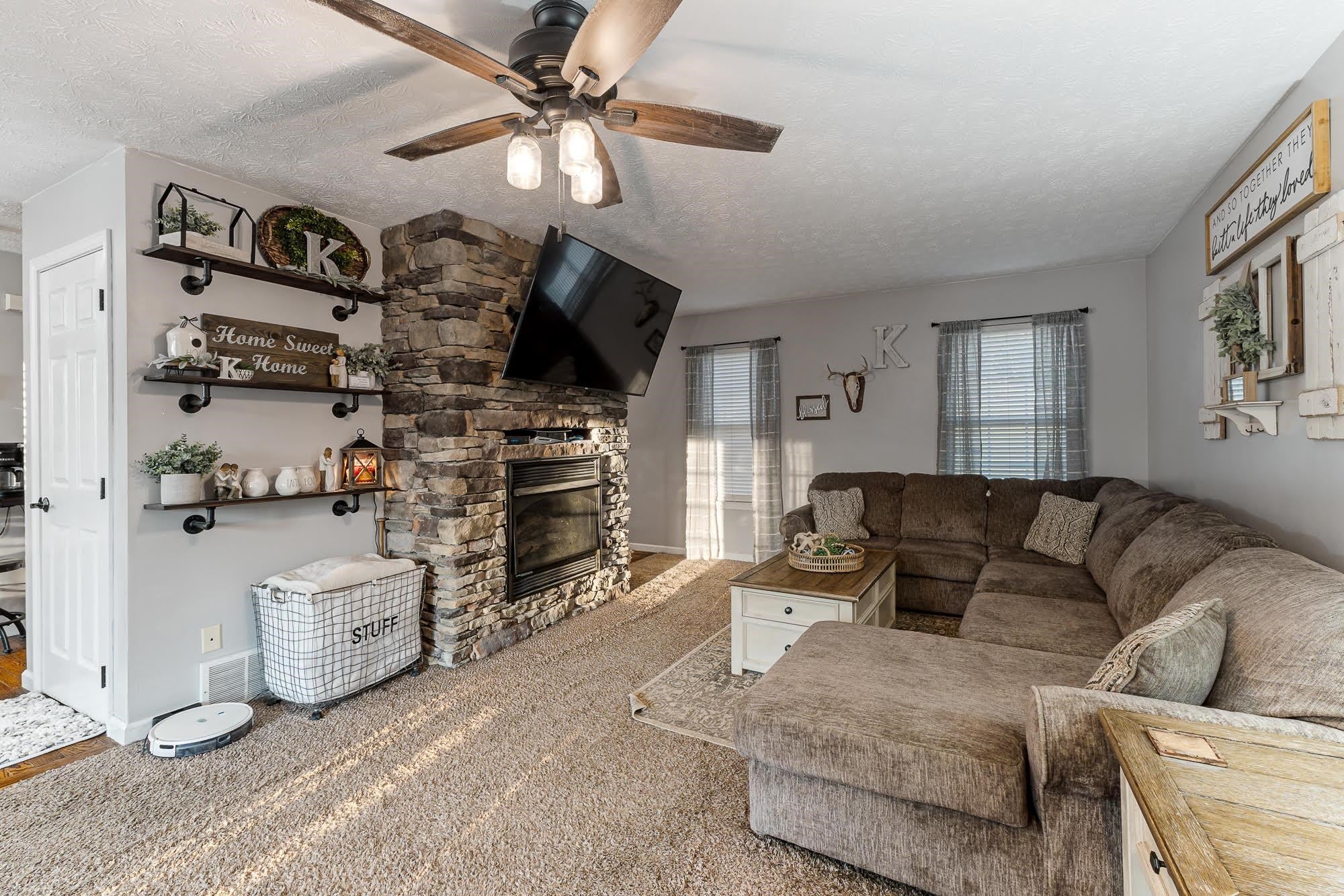 141 Middle Coach Road Hurricane, WV 25526 - Photo 6 of 32 Gallery Image 6