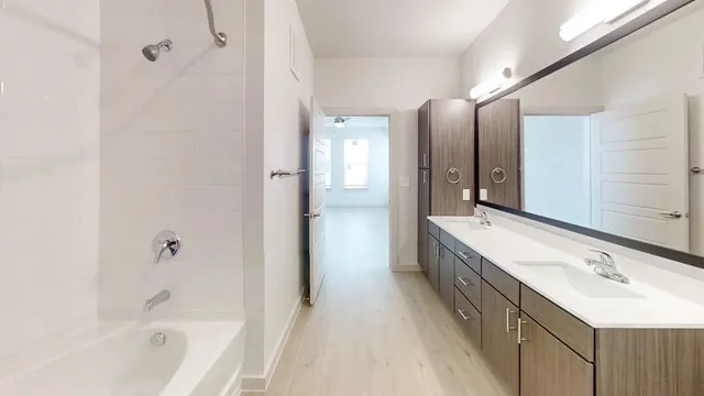 $1,630 | 320 Goll Street, Unit 2114, Kyle, TX 78640