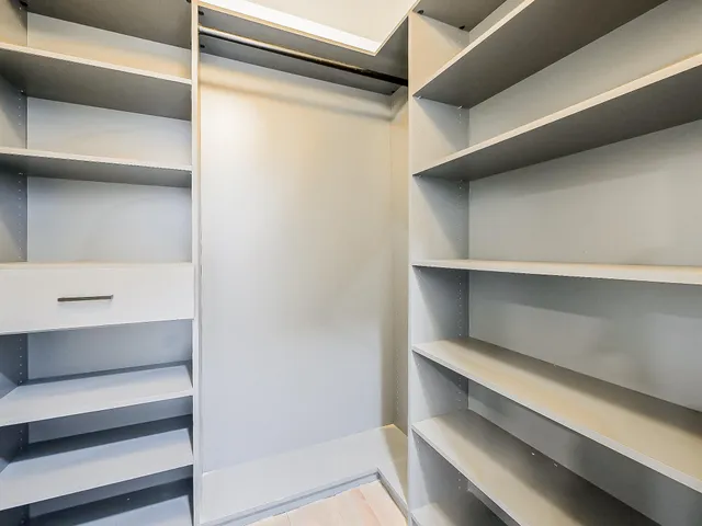 $659,900 | 3345 East Commerce Road, Commerce Township, MI 48382