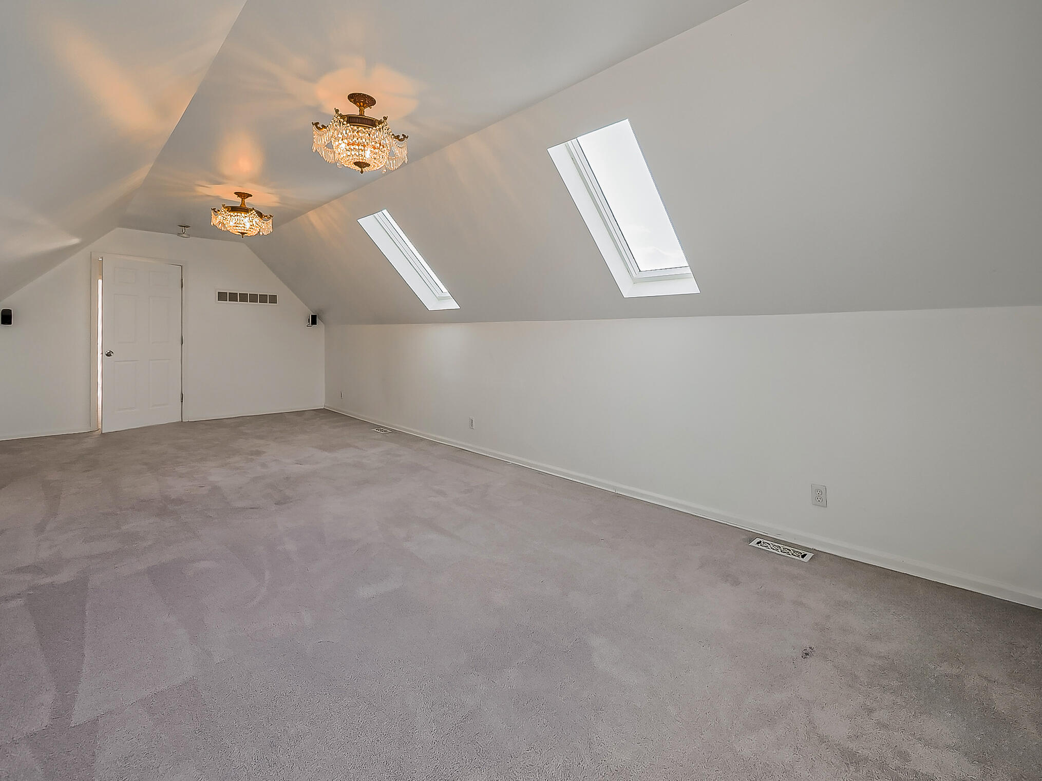 3345 East Commerce Road Commerce Township, MI 48382 - Photo 30 of 53 bonus room w/ sun window