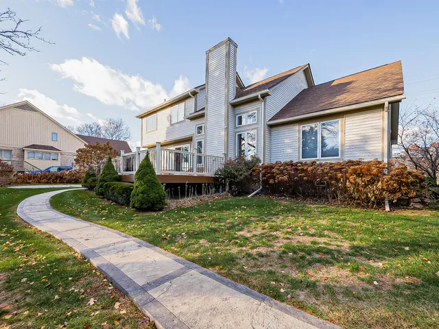 $659,900 | 3345 East Commerce Road, Commerce Township, MI 48382